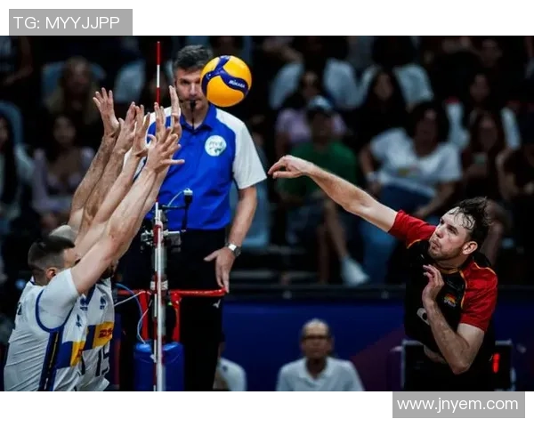 成都羽毛球队在钻石联赛积分榜中以53分稳居首位展现强劲实力 成都羽毛球队在钻石联赛积分榜中以53分稳居首位展现强劲实力