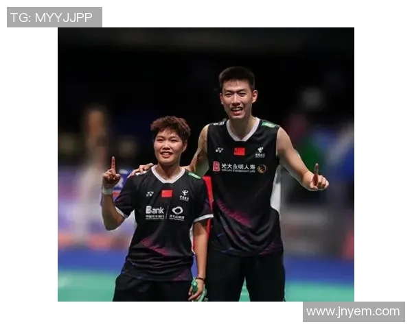 重庆羽毛球队荣登羽毛球战术排行榜第三名展现强大实力与团队合作精神 重庆羽毛球队荣登羽毛球战术排行榜第三名展现强大实力与团队合作精神