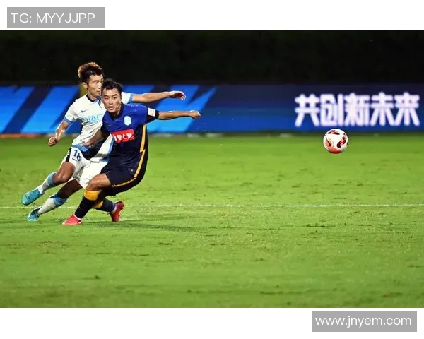 广州足球队逆袭之旅的真实记录与激情瞬间分享